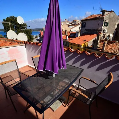 Flora - Family Apartment With Terrace In Centre Of Rovinj Exteriör bild